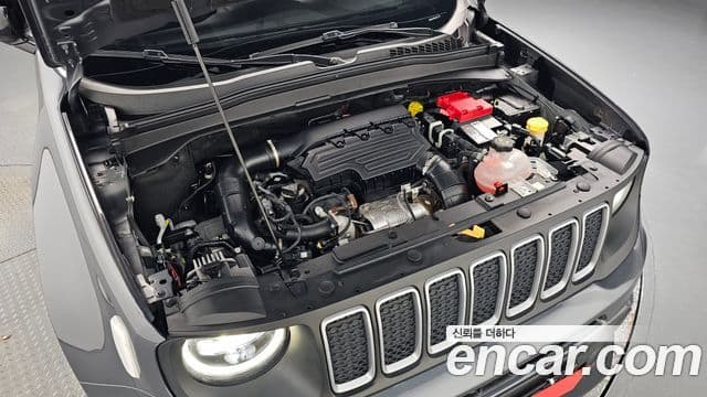 Jeep Renegade 2023 — Фото 6/20