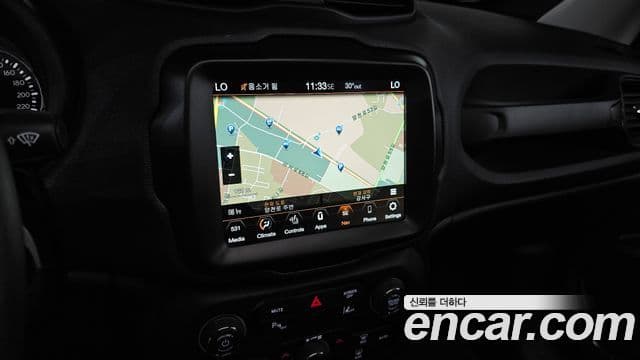 Jeep Renegade 2023 — Фото 18/20