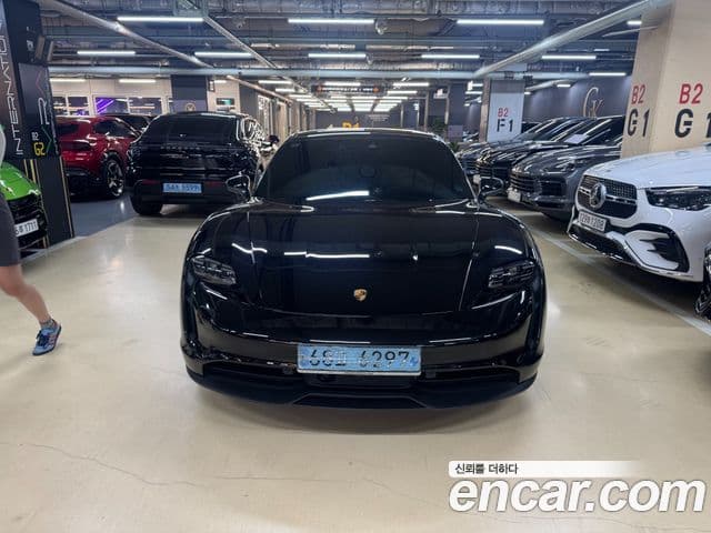 Porsche Taycan 2022 — ფოტო 12/20