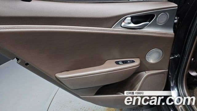 Kia Stinger 2018 — Şəkil 4/37