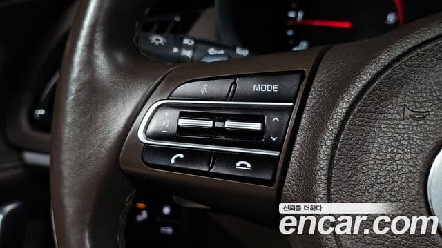 Kia Stinger 2018 — Şəkil 21/37
