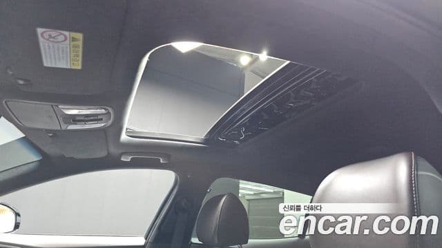 Kia Stinger 2018 — Şəkil 7/37