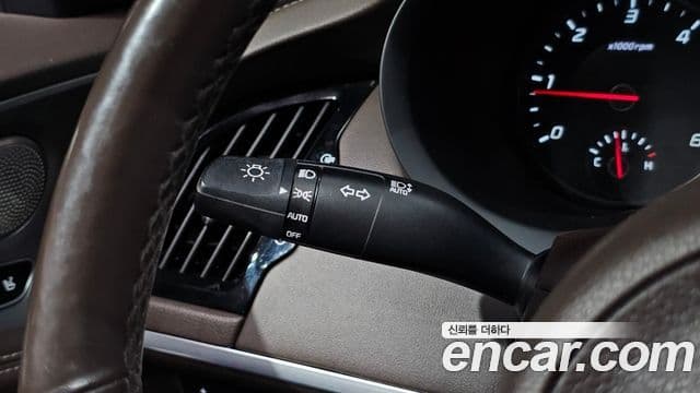 Kia Stinger 2018 — Şəkil 37/37