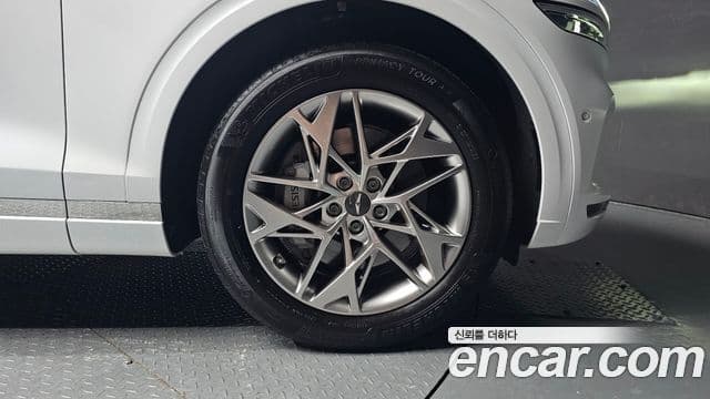 Genesis GV70 2022 — ფოტო 9/30