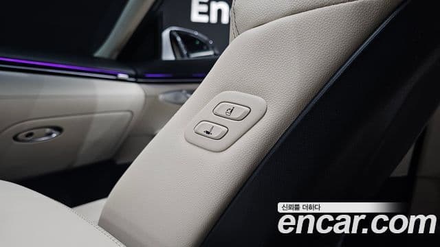 Genesis GV70 2022 — ფოტო 15/30