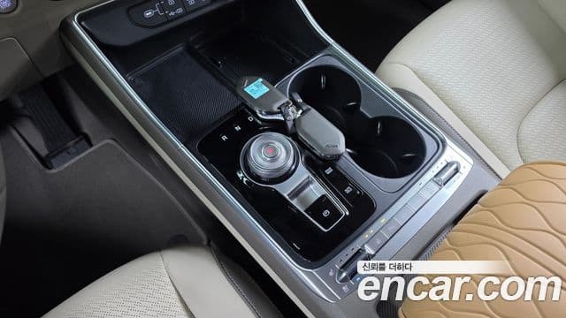 Kia Carnival 2024 — Фото 8/20