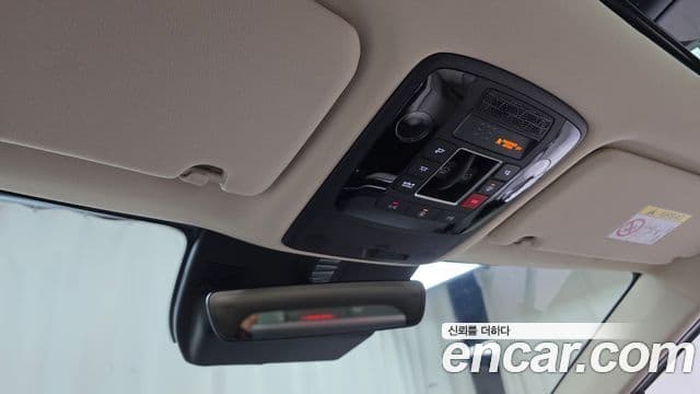 Kia Carnival 2024 — Фото 19/20