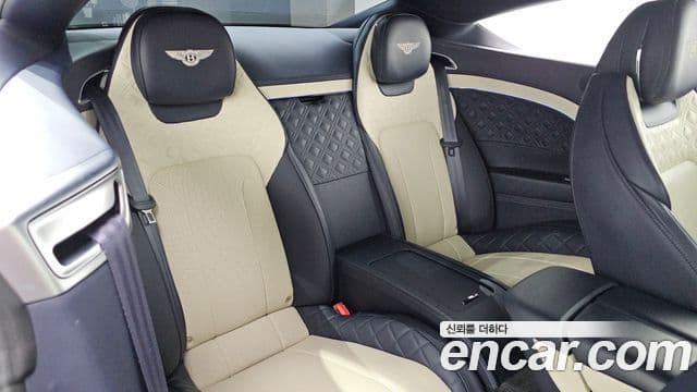 Bentley Continental GT 2020 — Фото 19/20