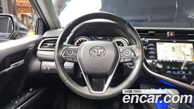 Toyota Camry 2018 — Фото 13/20