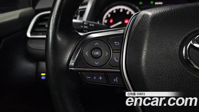 Toyota Camry 2018 — Şəkil 4/33