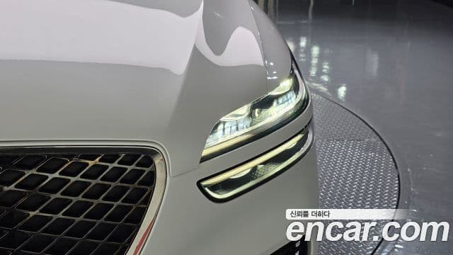 Genesis GV70 2023 — Photo 32/34