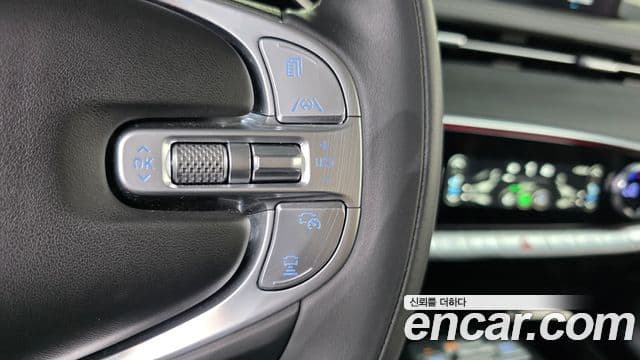 Genesis GV70 2023 — Photo 30/34