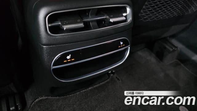 Genesis GV70 2023 — Photo 22/34