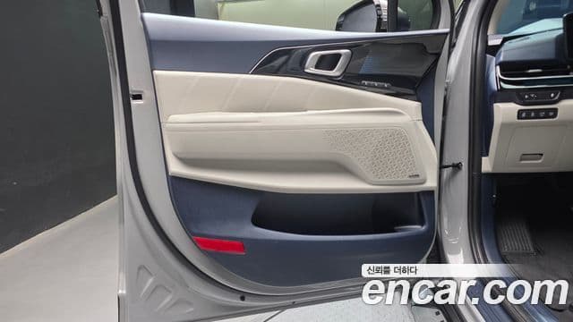 Kia Carnival 2025 — Photo 32/32