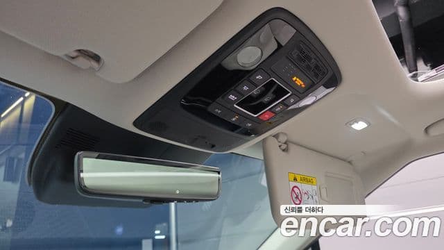 Kia Carnival 2025 — Photo 11/32