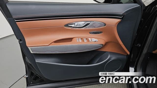Genesis GV70 2022 — Photo 3/35