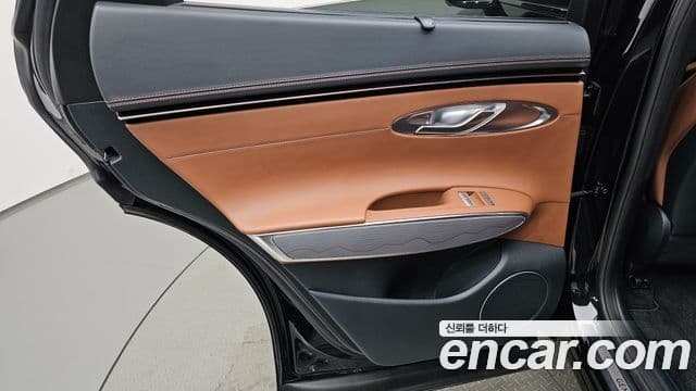 Genesis GV70 2022 — Photo 35/35