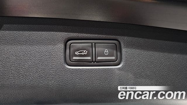 Genesis GV70 2022 — Photo 15/35