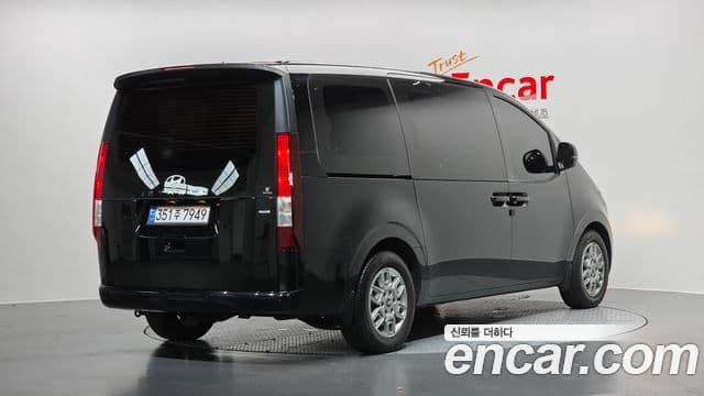 Hyundai Staria 2024 — Фото 2/20