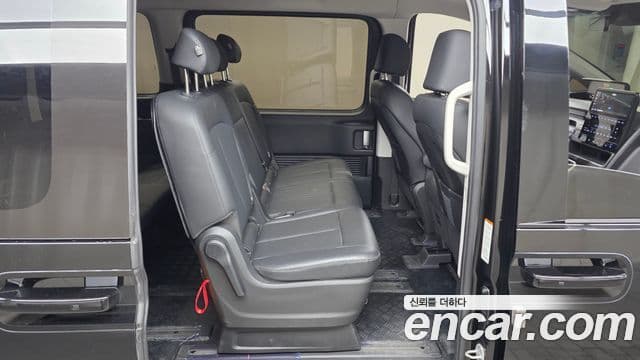Hyundai Staria 2024 — Фото 11/20