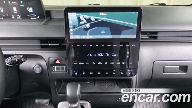 Hyundai Staria 2024 — Фото 13/20