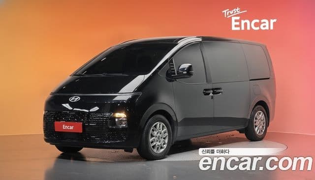 Hyundai Staria 2024 — Фото 1/20