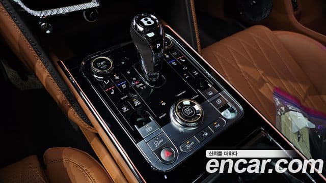 Bentley Flying Spur 2021 — Фото 9/20
