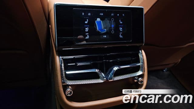 Bentley Flying Spur 2021 — Фото 19/20