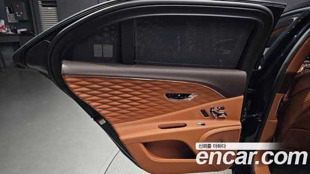 Bentley Flying Spur 2021 — Şəkil 15/50