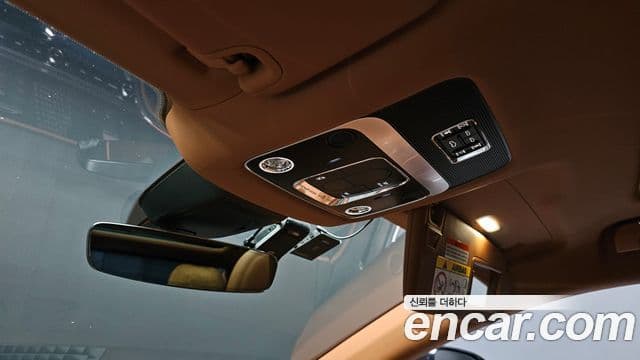 Bentley Flying Spur 2021 — Şəkil 35/50