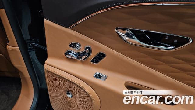 Bentley Flying Spur 2021 — Şəkil 48/50