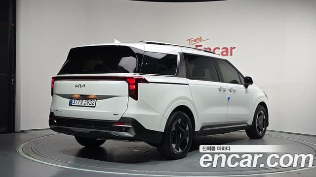 Kia Carnival 2024 — Фото 2/20