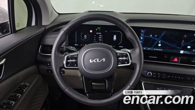 Kia Carnival 2024 — Фото 13/20