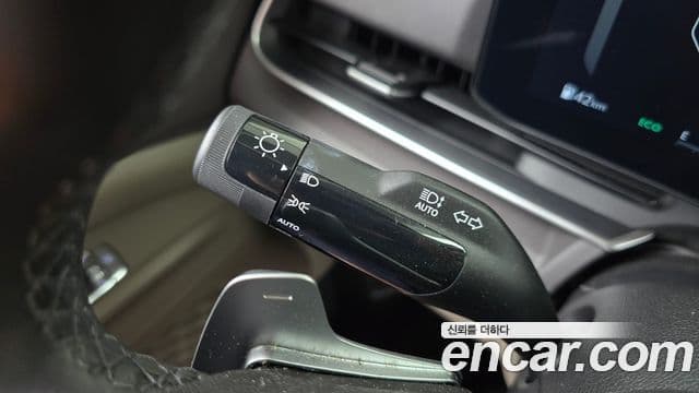 Kia Carnival 2024 — Фото 18/20