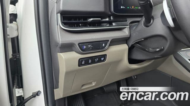 Kia Carnival 2024 — Şəkil 17/33