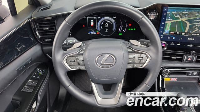 Lexus NX350h 2024 — Фото 13/20