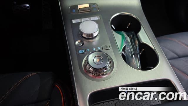 Genesis GV70 2025 — Фото 9/20