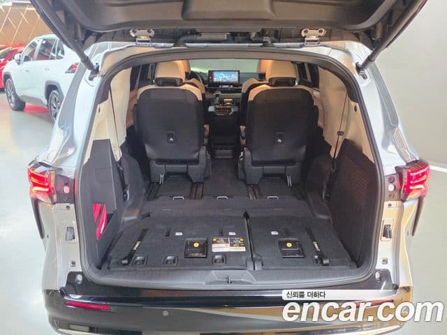 Toyota Sienna 2025 — Photo 18/19
