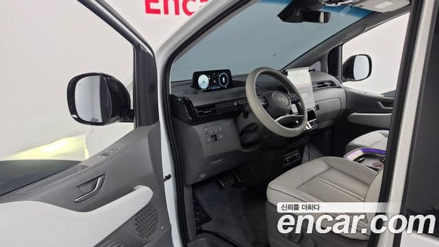 Hyundai Staria 2025 — Фото 10/20