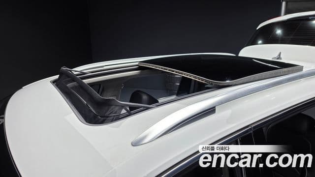 Volkswagen Tiguan Allspace 2023 — Фото 18/20