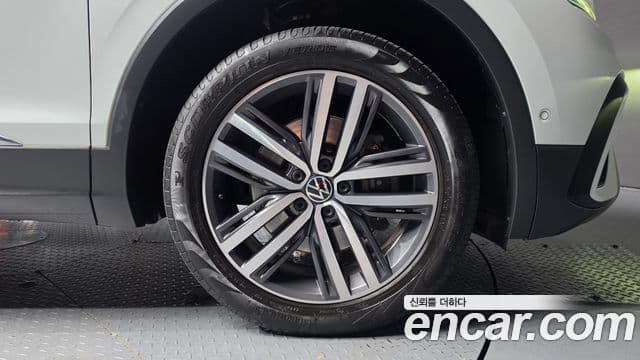 Volkswagen Tiguan Allspace 2023 — ფოტო 28/35