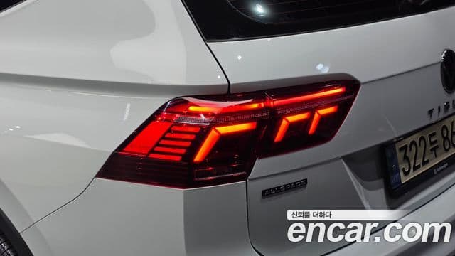 Volkswagen Tiguan Allspace 2023 — ფოტო 34/35