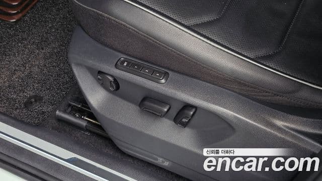 Volkswagen Tiguan Allspace 2023 — ფოტო 33/35