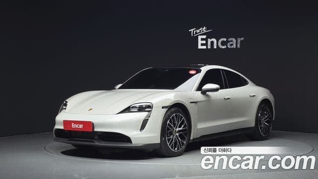 Porsche Taycan 2022 — Photo 3/36
