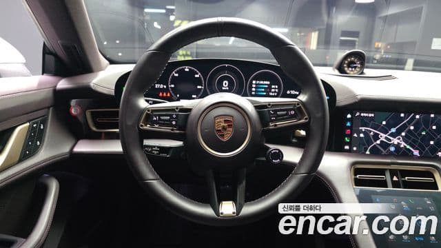 Porsche Taycan 2022 — Photo 26/36