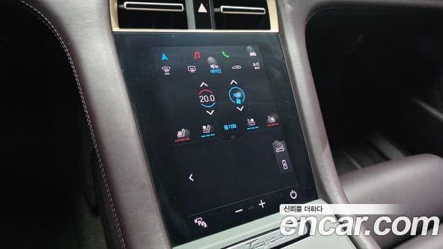Porsche Taycan 2022 — Photo 6/36