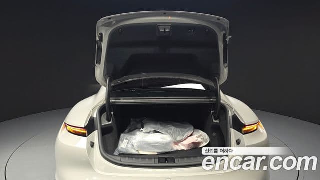 Porsche Taycan 2022 — Photo 29/36