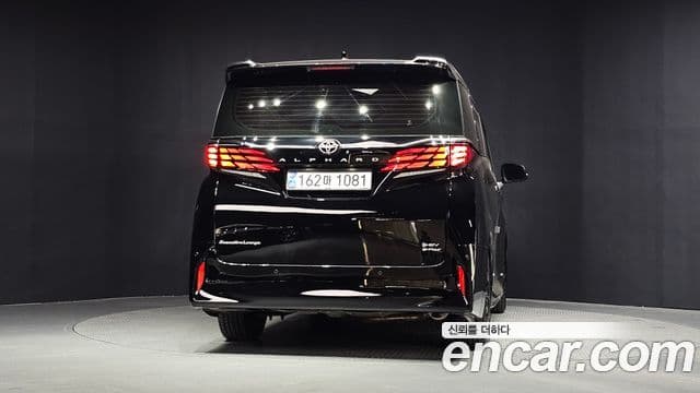 Toyota Alphard 2024 — Фото 4/20