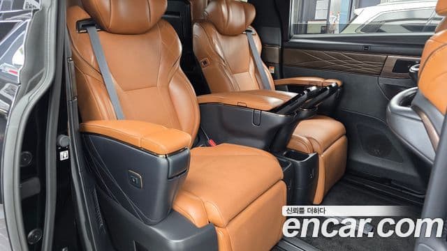 Toyota Alphard 2024 — Фото 11/20