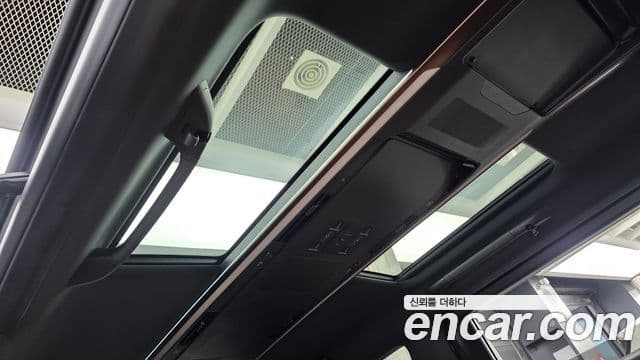 Toyota Alphard 2024 — Фото 17/20